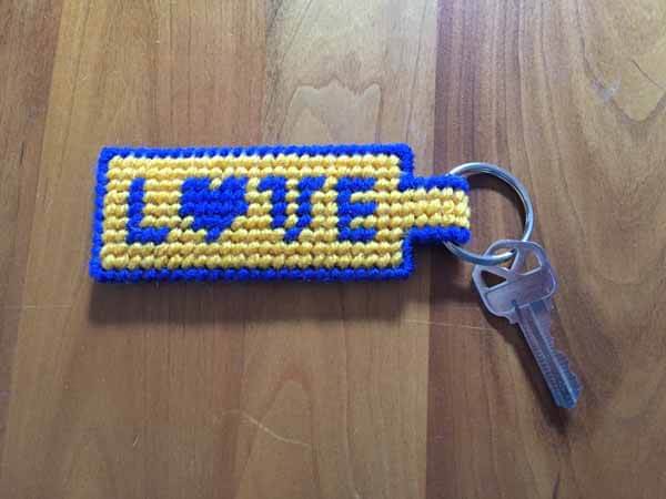 Plastic Canvas Love You Keychain Tutorial