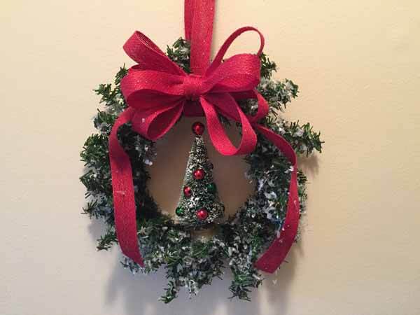 Snow Covered Winter Wreath Tutorial - Finished 2
