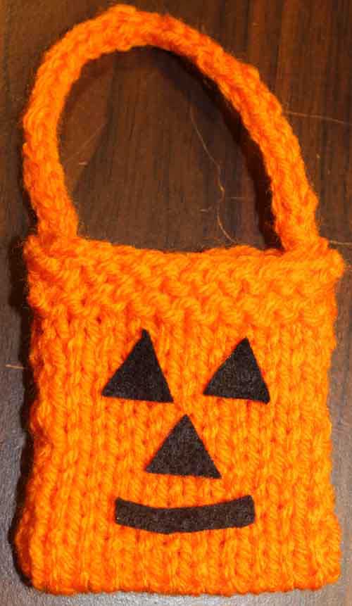 American Girl Doll Knitted Trick or Treat Bag - closeup