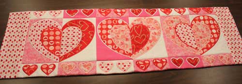 Sweet Pea Machine Embroidery Designs Heart Table Runner
