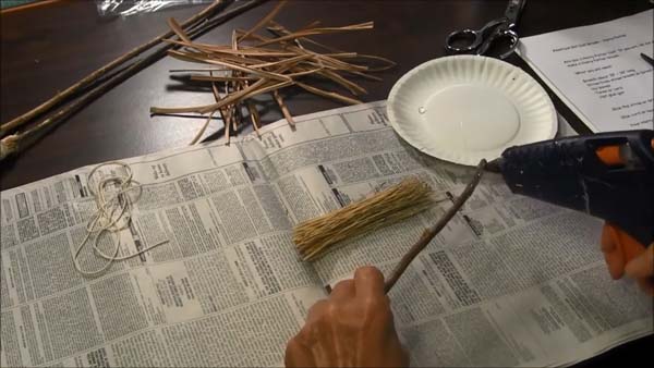 18in Doll Broom_1.1.5