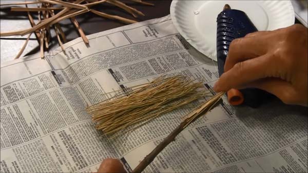 18in Doll Broom_1.1.6