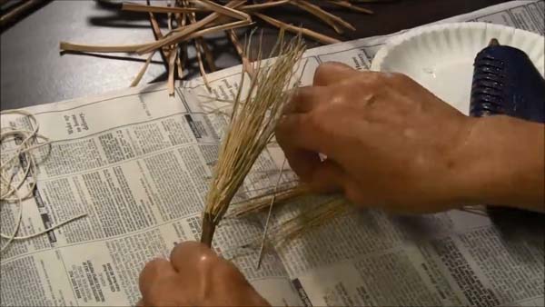 18in Doll Broom_1.1.9