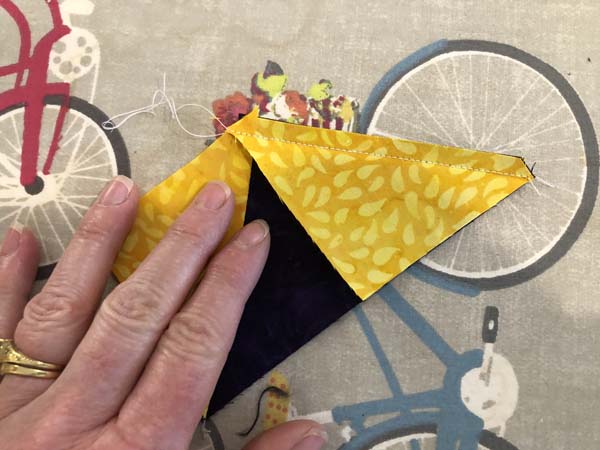 Accuquilt Louisiana Block 25 Flying Geese Second Half Flip Open 1