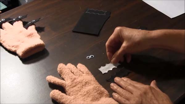 Bat Puppet Glove bat cut out