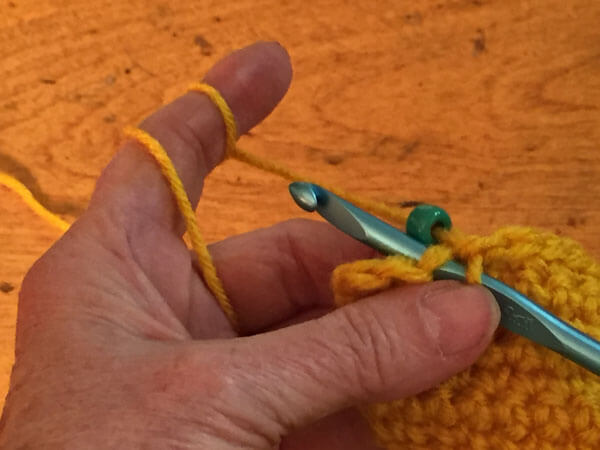 Beaded Single Crochet Tutorial - Insert Hook