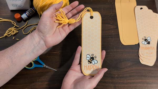 Bee Bookmarks 18 Finished