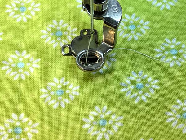 Button Zig Zag 18 Sewing Hook