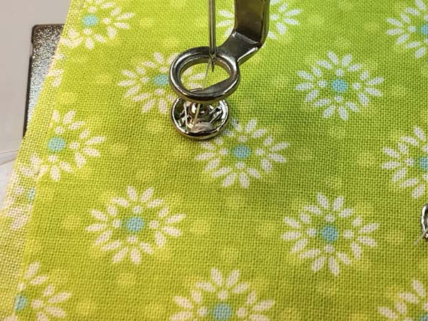 Button Zig Zag 23 Snap