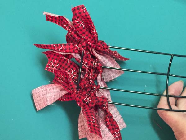 Candy Cane Rag Wreath Push Fabrics Close Together