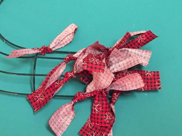 Candy Cane Rag Wreath Tie More Fabrics To Wreath