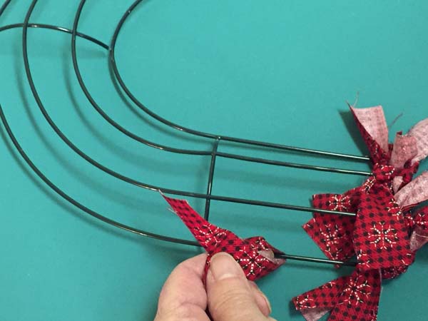 Candy Cane Rag Wreath Tie Overhand Knot