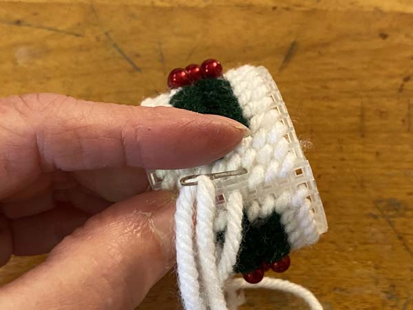 Christmas Napkin Ring Stitch second side reinforcement