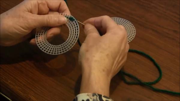 Christmas Wreath Ornament Stitch Continental Stitch