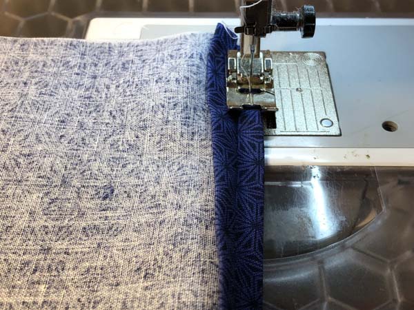 Clean Finished Seam 7 Stitch along Seam allowance