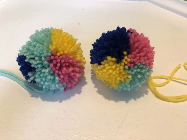 Clover Maker Pom poms Multicolor