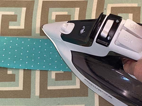 Cooling Neck Wrap 13 press flat