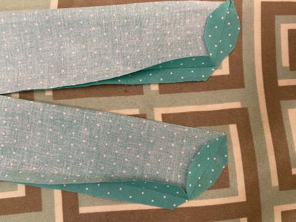 Cooling Neck Wrap 15 press open seams at corners