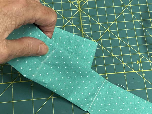 Cooling Neck Wrap 23 Close Pocket