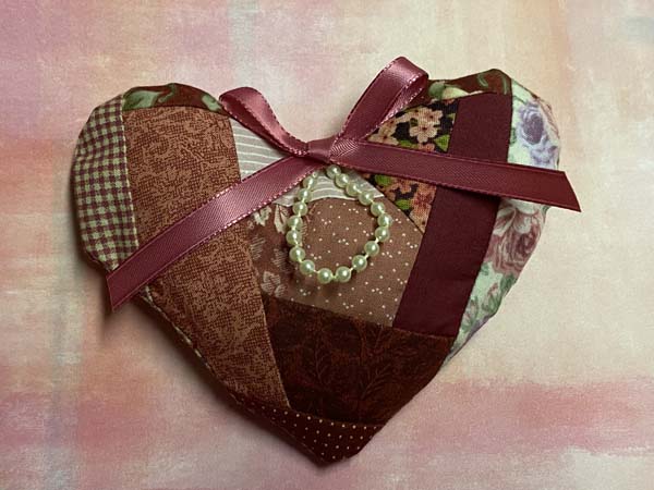 Crazy Patchwork Heart Quilt Pattern - Finished Single Heart