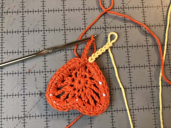 Crochet Heart 11 Rnd 4 First Two Chains