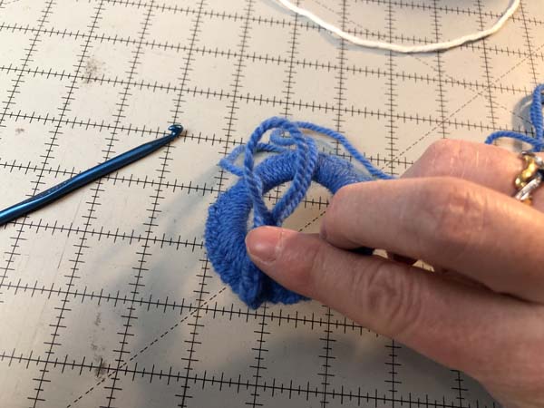 Crochet Wreath Ornament 10 Hook Removed Fold Chain To Back