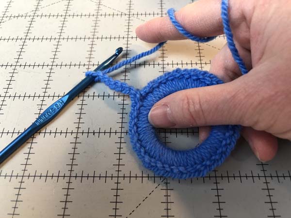 Crochet Wreath Ornament 9 CH6