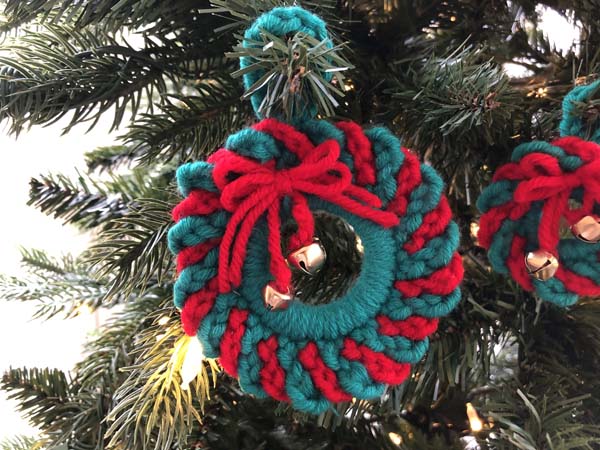 Crochet Wreath Ornament Green Red Finished