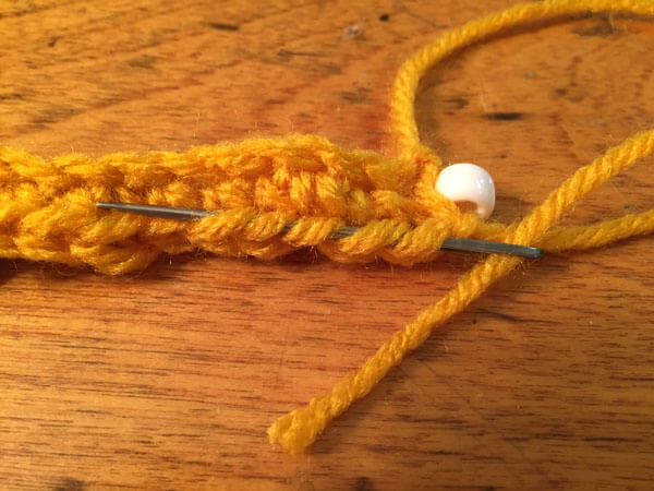 Doll Crocheted Beaded Necklace Tutorial - Weave in Ends