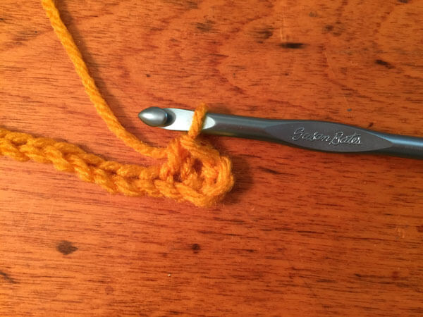 Doll Crocheted Beaded Necklace Tutorial - Make Circle