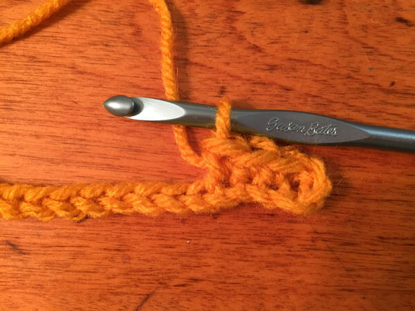 Doll Crocheted Beaded Necklace Tutorial - Single Crochet Back