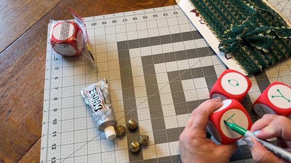 Cube Christmas Ornament_1.8.1