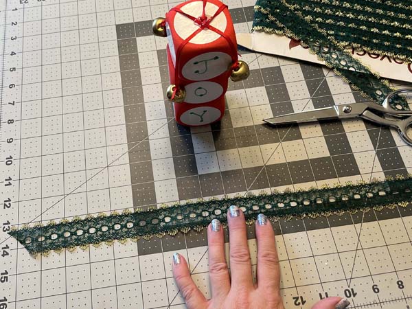 Cube Ornament 9 Bow Ribbon