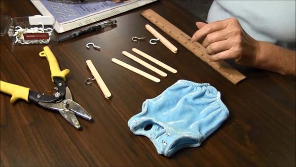 DIY Doll Clothes Hanger_1.1.1