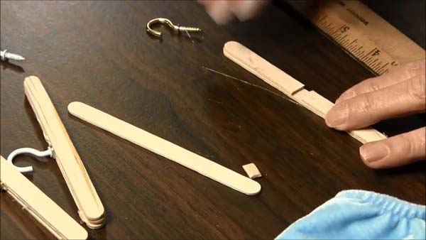 DIY Doll Clothes Hanger_1.1.7