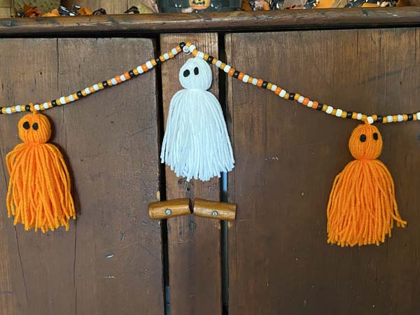 DIY Halloween Garland Finished Close Up