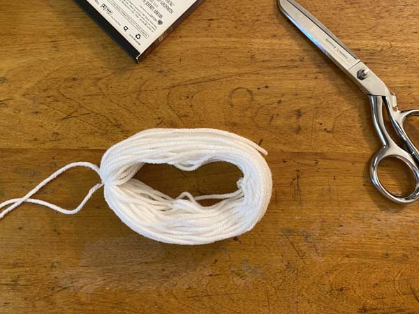 DIY Ghost Garland Slide Off Cardbord