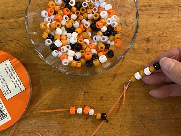 DIY Ghost Garland Thread Beads