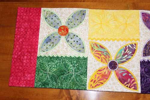 Daisy Table Runner