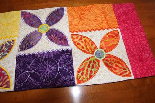Daisy Table Runner