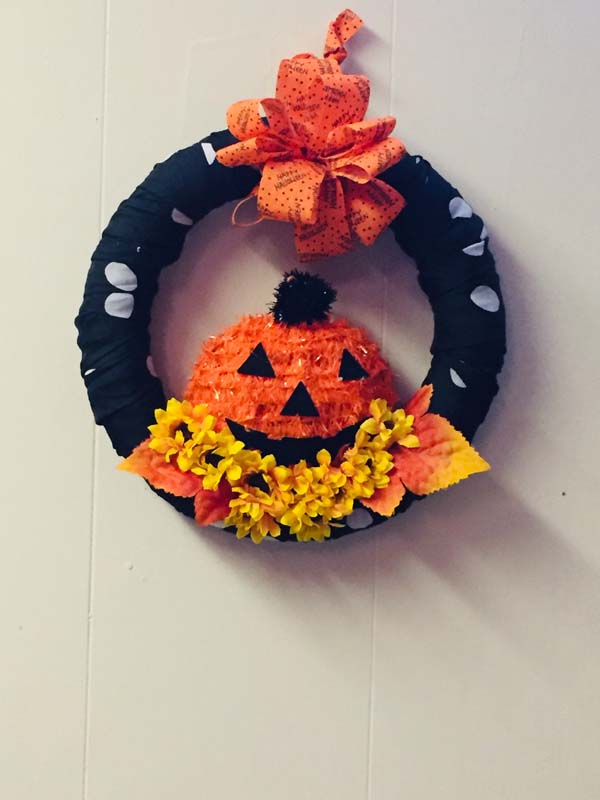 Dollar Store Halloween Wreath Finished Wreath