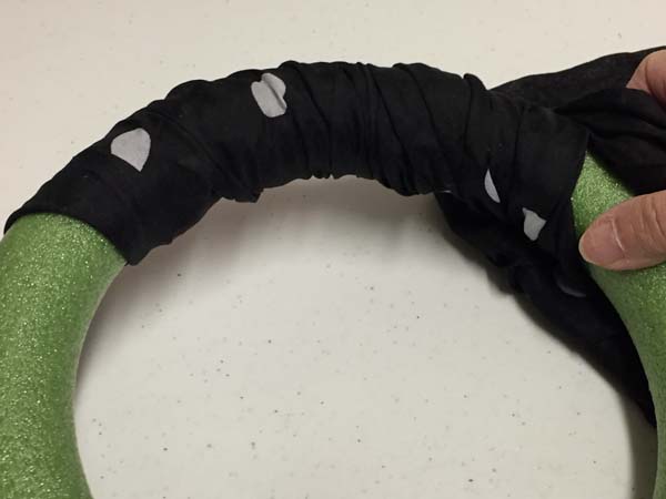 Dollar Store Halloween Wreath Wrap Scarf