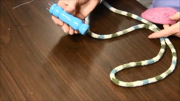 Dollhouse Rug Spool knit_1.1.2