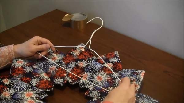 Door Wreath Hanger_2 Wire Hanger