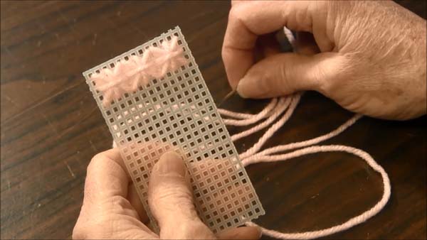 Double Cross Smyrna Stitch Plastic Canvas_1.1.1