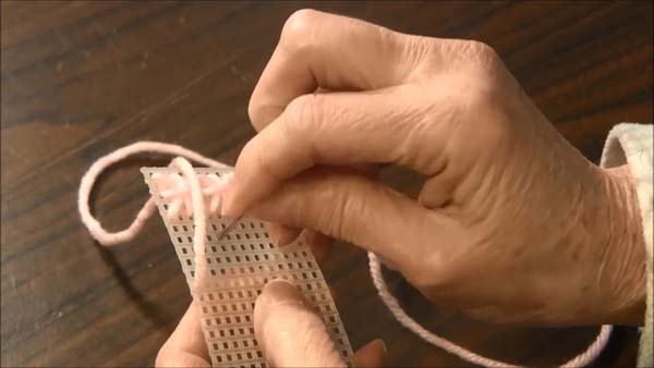 Double Cross Smyrna Stitch Plastic Canvas_1.1.2