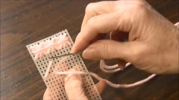 Double Cross Smyrna Stitch Plastic Canvas_1.1.4