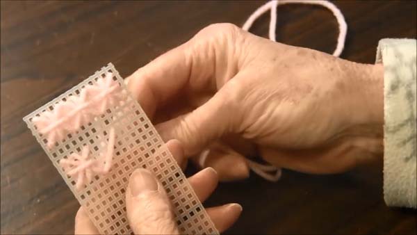 Double Cross Smyrna Stitch Plastic Canvas_1.1.9