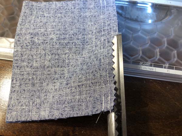 Double Stitch Seam 4 Trim Edge with Pinking Shears