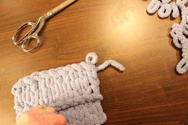 Easy Loop Yarn Scarf 12 Cut Open Loop